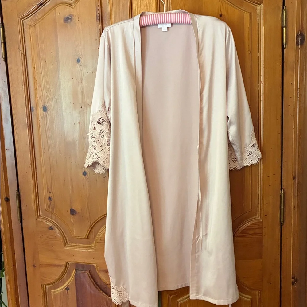 Le Rose Robe - Picture 8 of 8